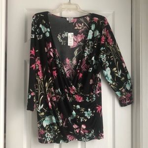 Avenue- NWT- 18/20 Wrap Blouse